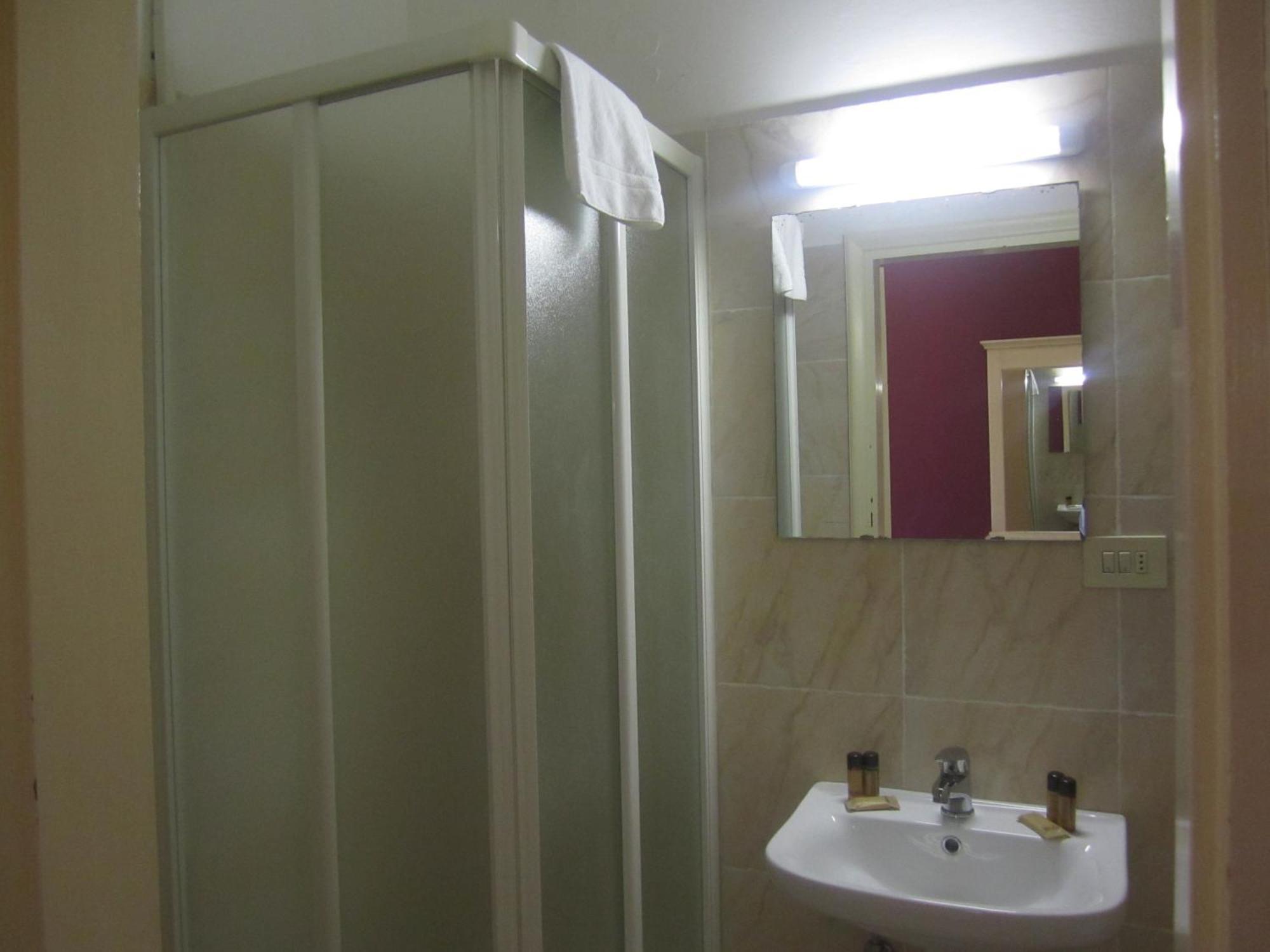 Hotel Genzianella Флоренция Екстериор снимка