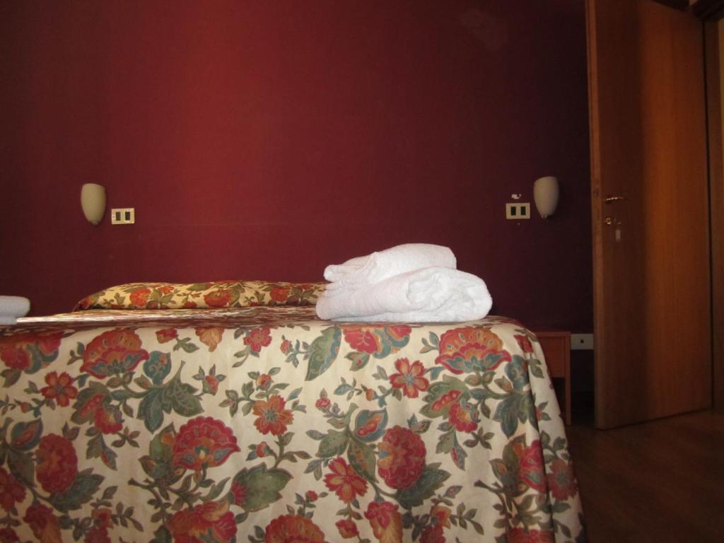 Hotel Genzianella Флоренция Стая снимка