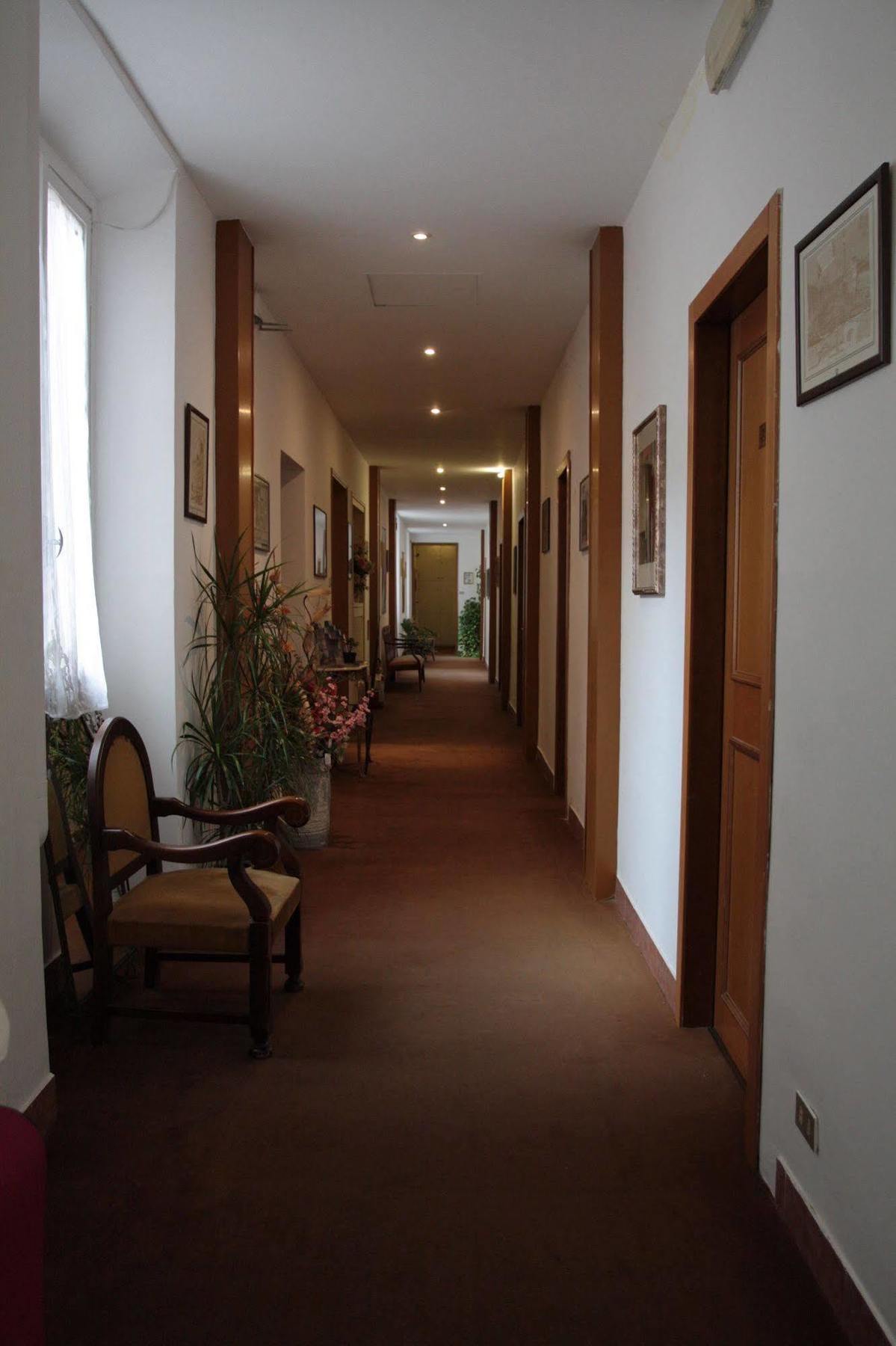 Hotel Genzianella Флоренция Екстериор снимка